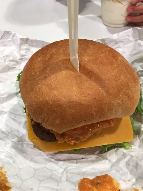 バーガー コストコ チーズ